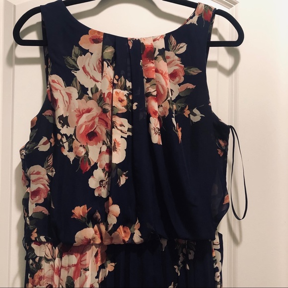 Long formal dress - zip up - blue floral - 12 - Picture 2 of 6